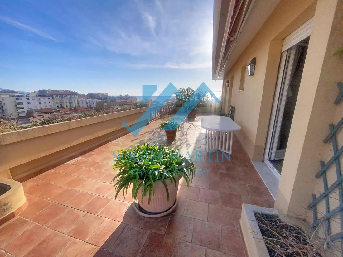 Apartment in Menton, Provence-Alpes-Côte d'Azur, France 1 - 17039740