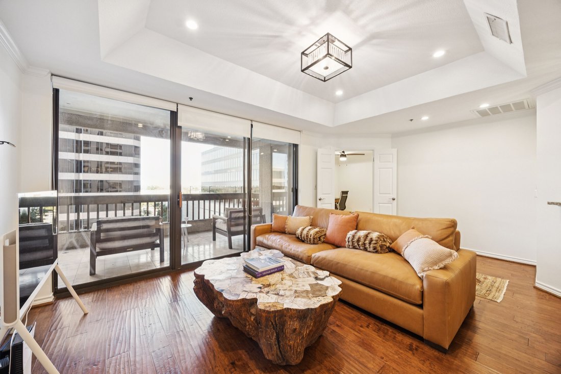 Condo in Dallas, Texas, United States 3 - 17047266