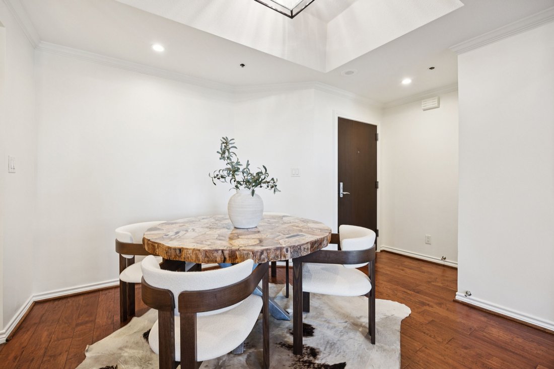 Condo in Dallas, Texas, United States 5 - 17047266