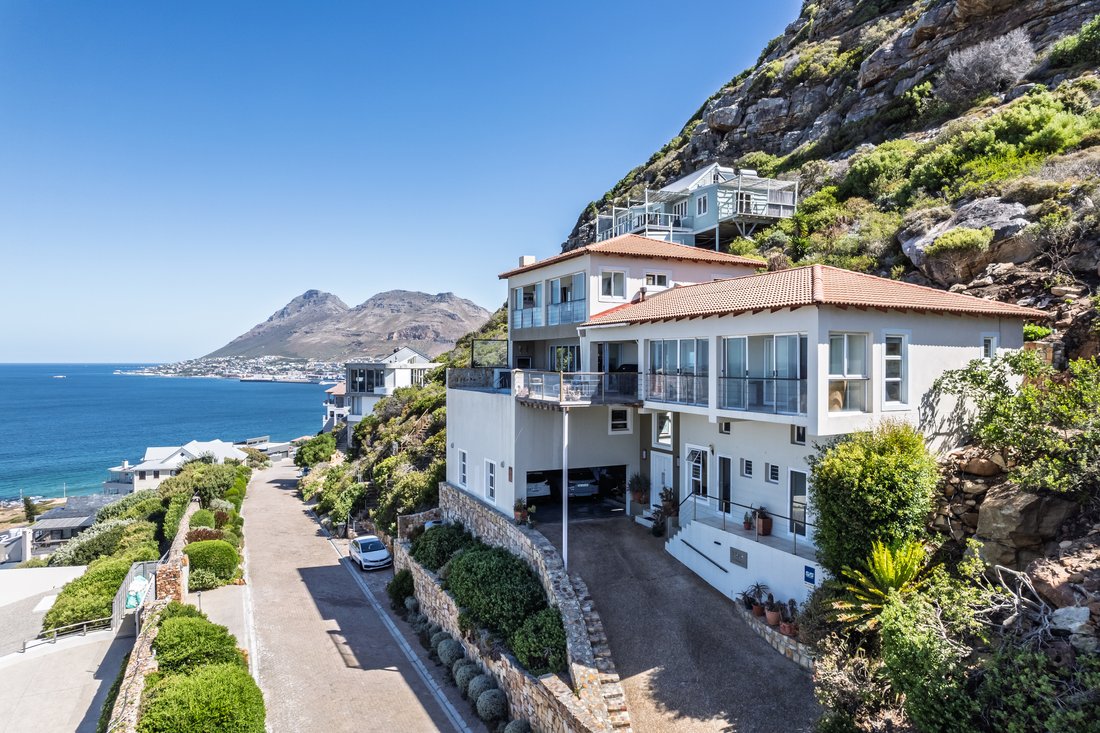 House in Glencairn, Cape Town, Western Cape 4 - 17047306