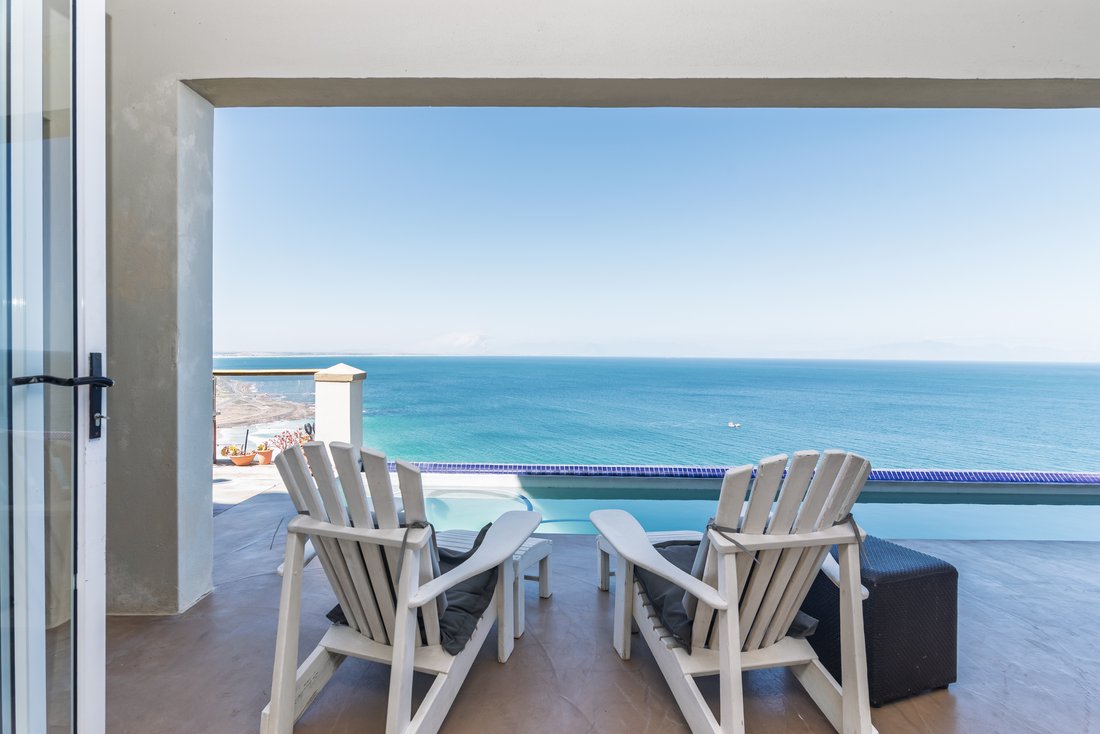 House in Glencairn, Cape Town, Western Cape 3 - 17047306