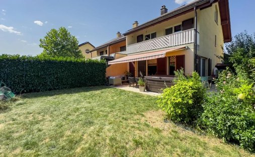 Villa a Grens, Vaud, Svizzera 1