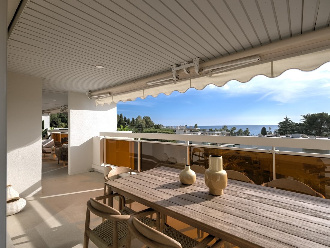Apartment in Saint Nicolas, Cannes, France 1 - 17047261