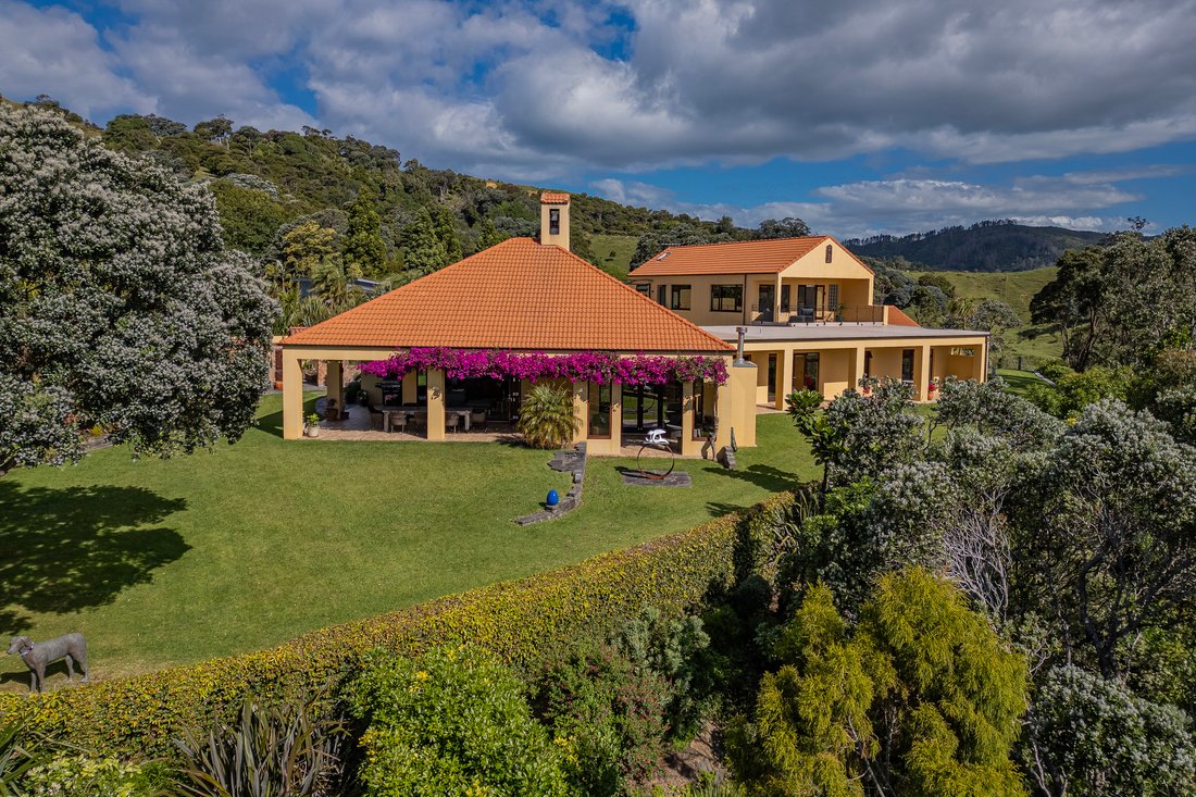House in Kūaotunu, Waikato, New Zealand 3 - 17056513