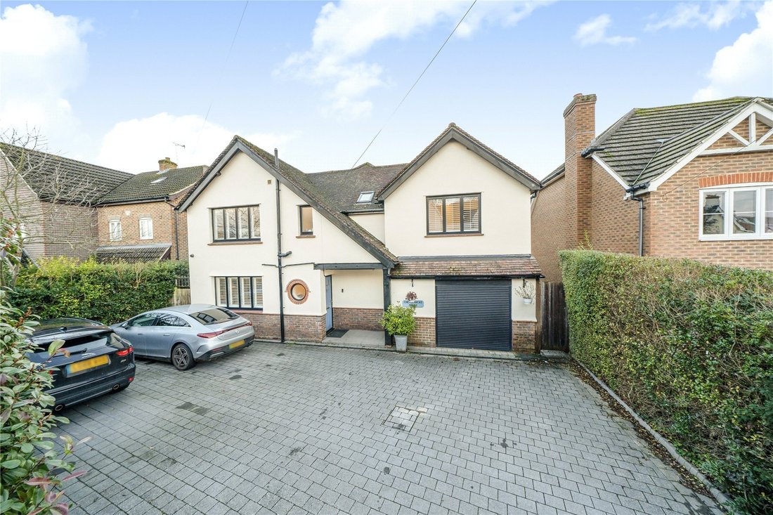 House in Knaphill, Woking, England 1 - 17050939