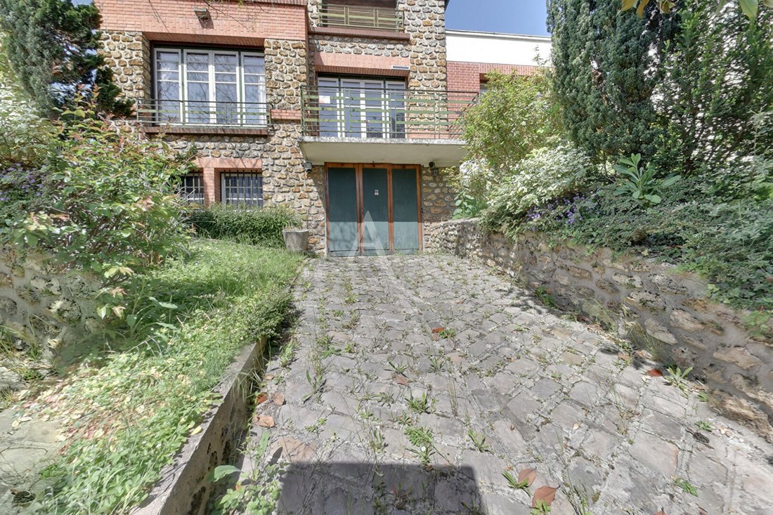 Villa in Arrondissement of Bobigny, Ile-de-France, France 2 - 17047742