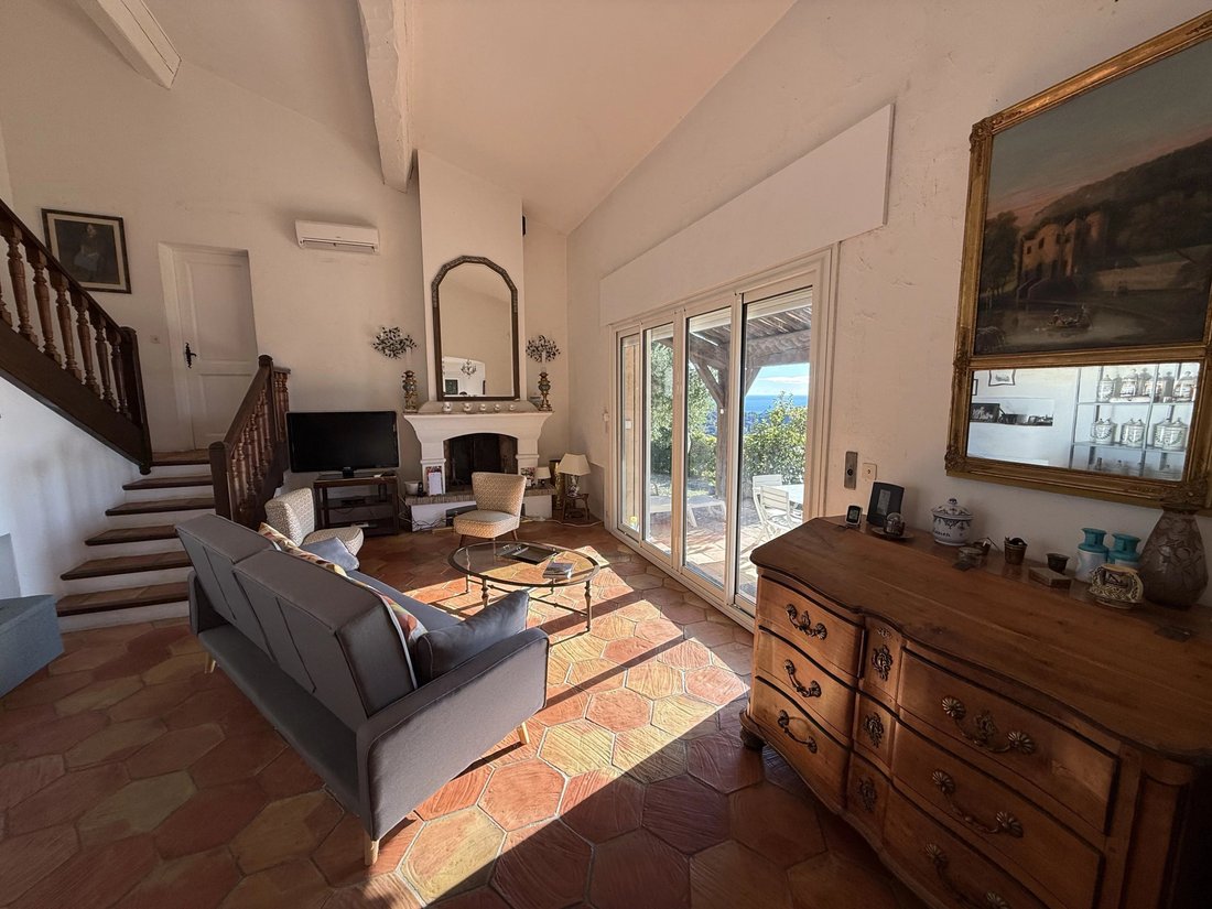 Estate in Rayol-Canadel-sur-Mer, Provence-Alpes-Côte d'Azur, France 3 - 17051784