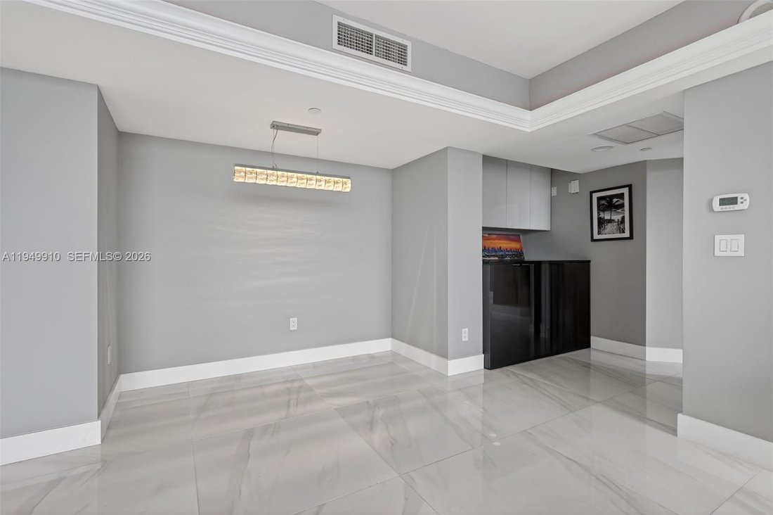 Condo in Miami Beach, Florida, United States 4 - 17050764