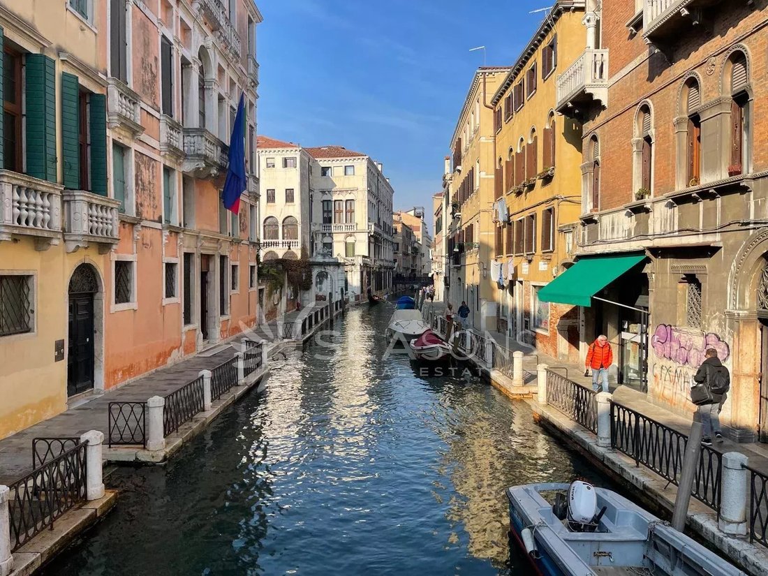 Apartment in Venice Historic Centre, Venice, Italy 1 - 17049190