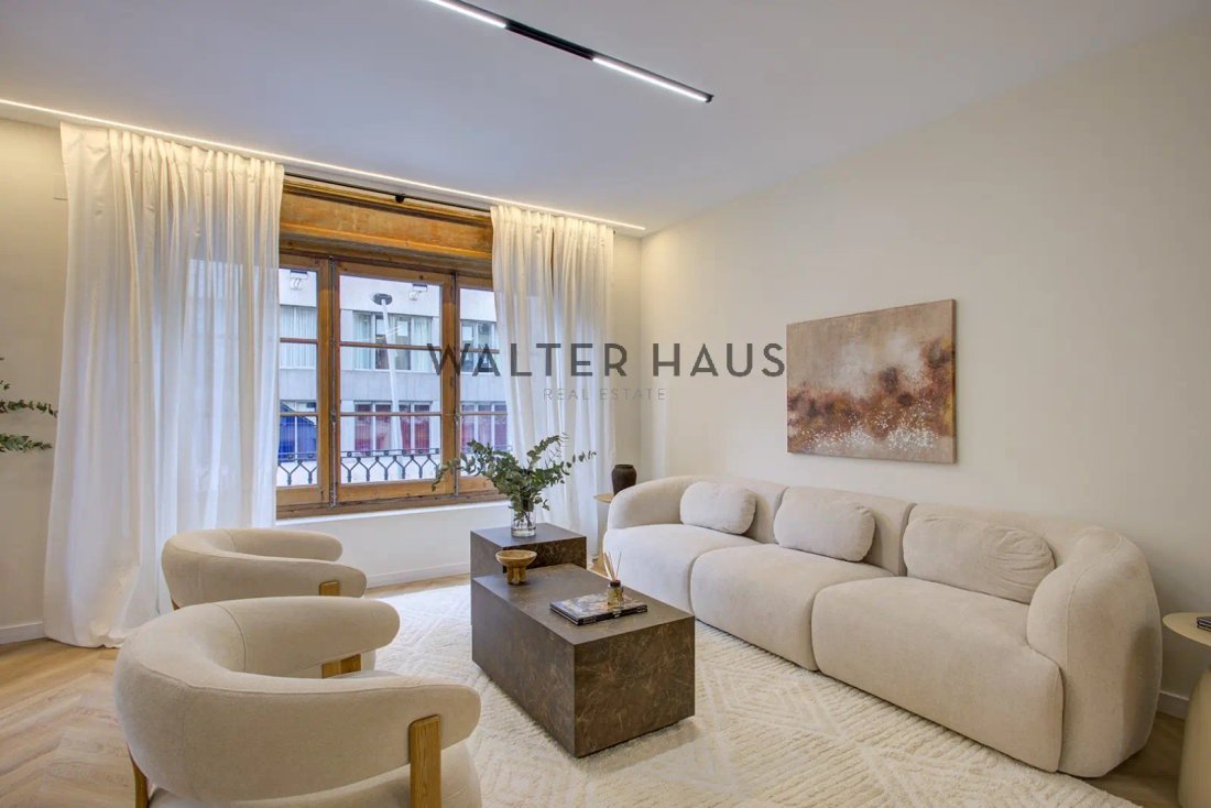 Apartment in Eixample, Barcelona, Spain 3 - 17051773