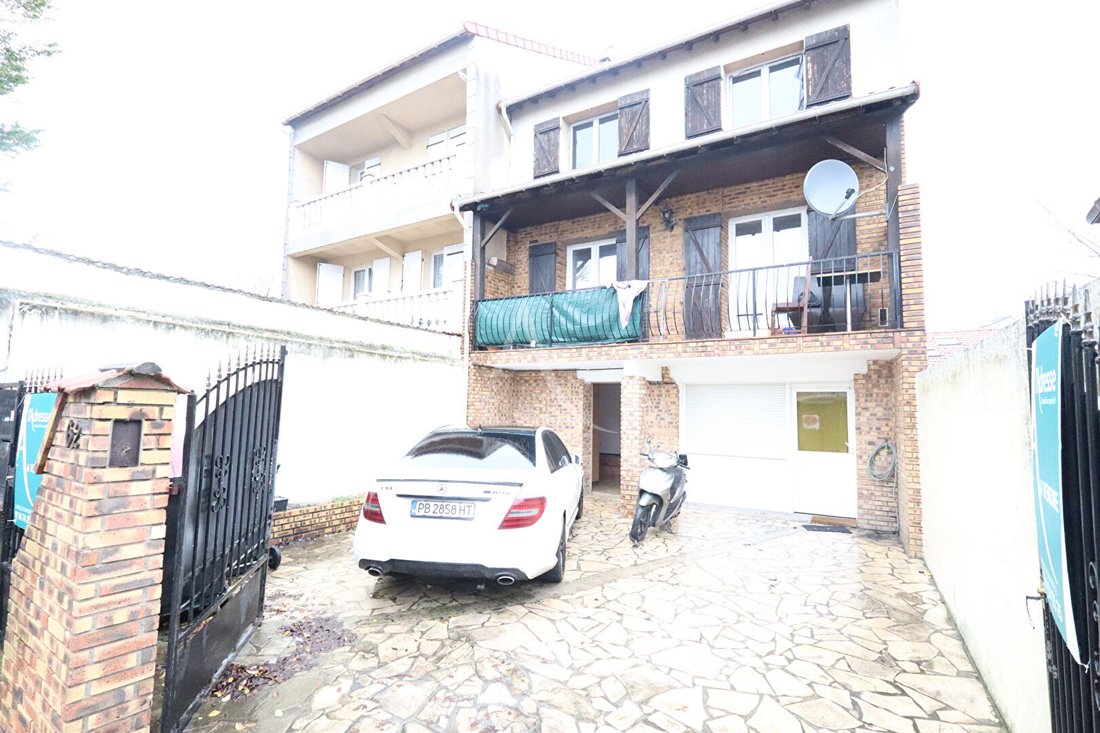 Villa in Cachin, Romainville, France 2 - 17047960