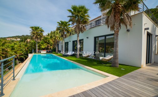 Villa in Les Issambres, Roquebrune-sur-Argens, France 1