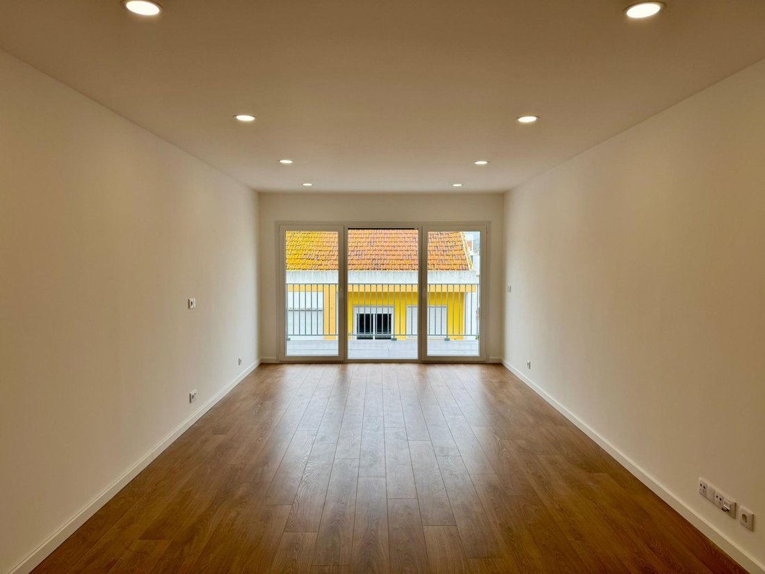 Apartment in Loures, Lisbon, Portugal 2 - 17053615