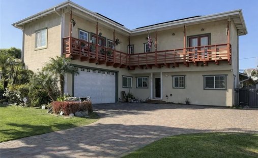 House in Signal Hill, California, United States 1
