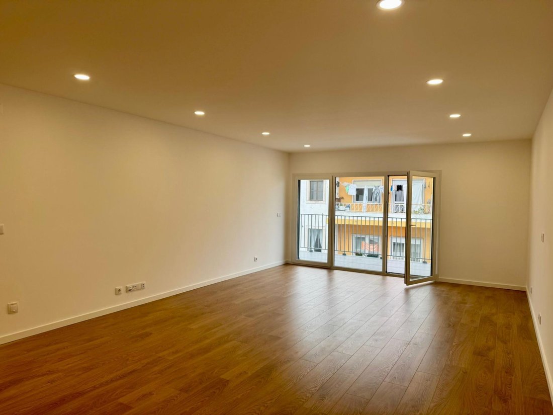 Apartment in Loures, Lisbon, Portugal 5 - 17053592