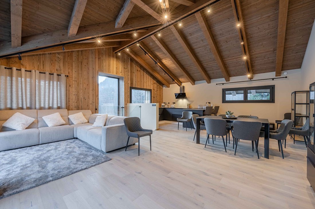 Villa in Chamonix-Mont-Blanc, Auvergne-Rhône-Alpes, France 1 - 17047466
