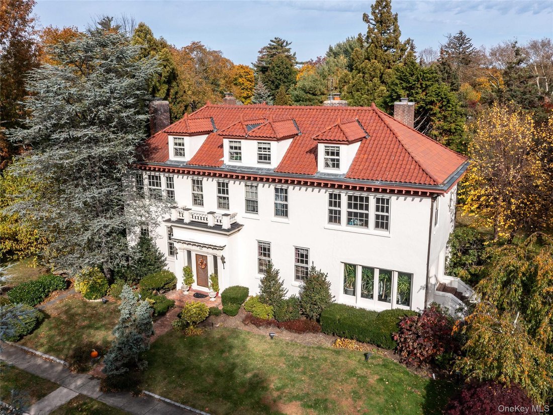 House in Manhasset, New York, United States 2 - 17053103