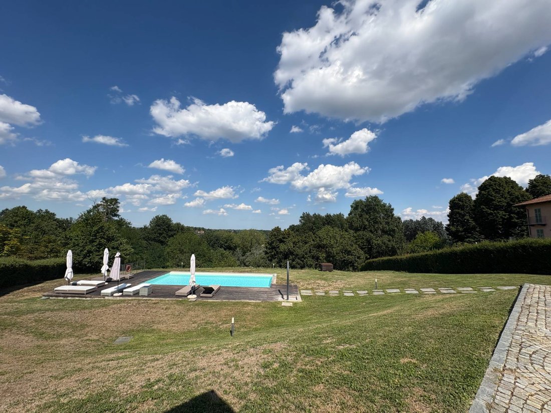Villa a Centro, Asti, Piemonte 3 - 16651693