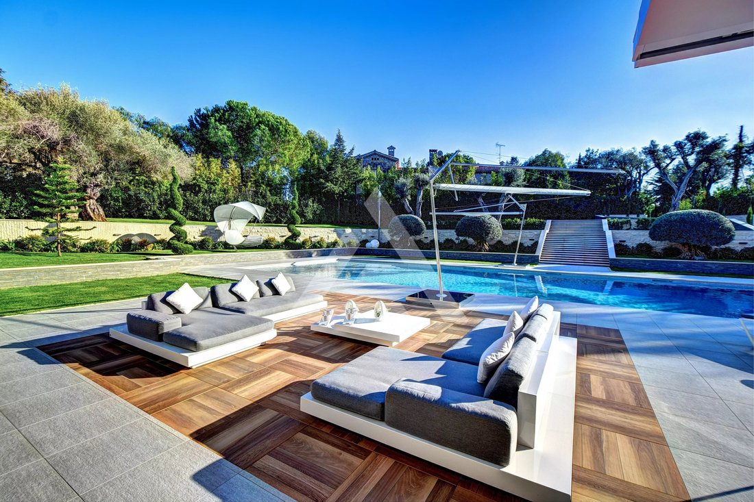Villa in Antibes, Provence-Alpes-Côte d'Azur, France 3 - 17049328