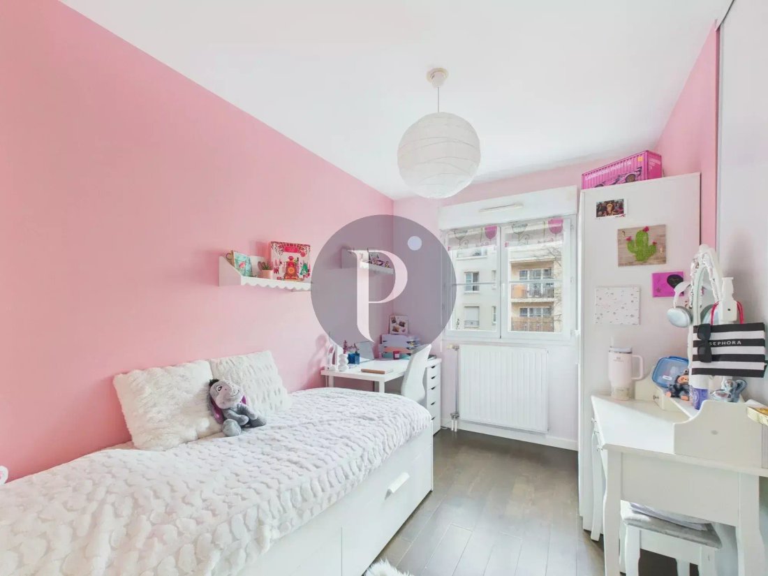 Apartment in Anatole France, Le Plessis-Robinson, France 5 - 17053582