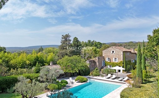 Villa in Cabrières-d'Avignon, Provence-Alpes-Côte d'Azur, France 1