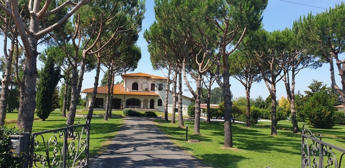 Villa in Tonfano, Pietrasanta, Italy 1 - 17050707