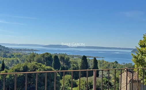Villa in Granettes-Jauberte-Sainte Anne, Aix-en-Provence, France 1