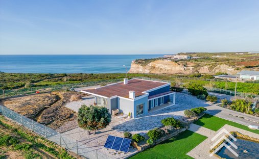 House in Encarnacao, Lisbon, Portugal 1