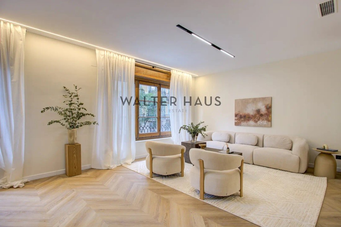Apartment in Eixample, Barcelona, Spain 2 - 17051773
