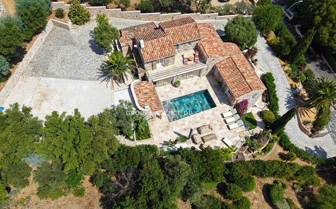 Villa in Les Issambres, Roquebrune-sur-Argens, France 3 - 15748557