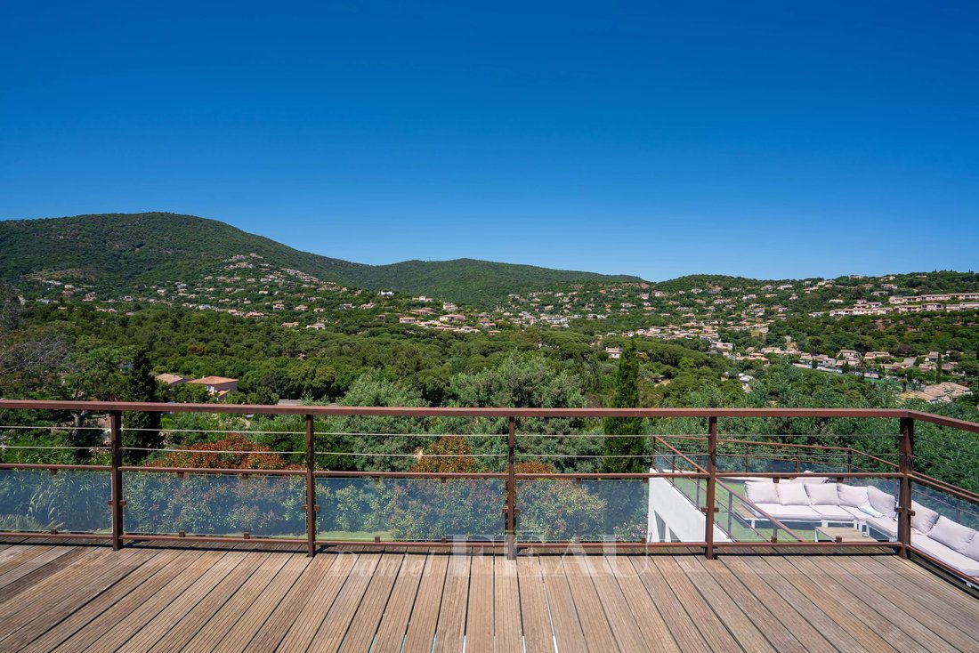 Villa in Nord, Cavalaire-sur-Mer, France 4 - 15745498
