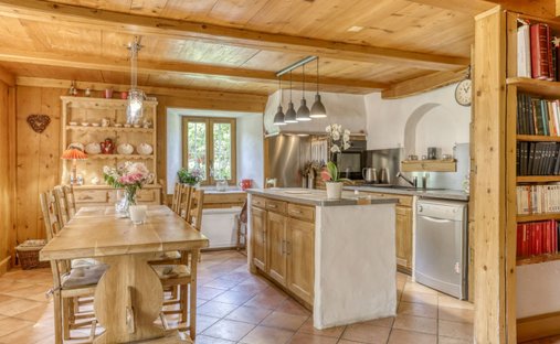 Villa in Ouest, Saint-Gervais-les-Bains, France 1