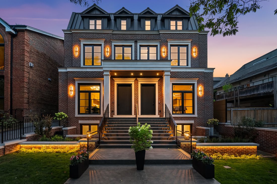 Townhouse in Toronto, Ontario, Canada 1 - 17054965
