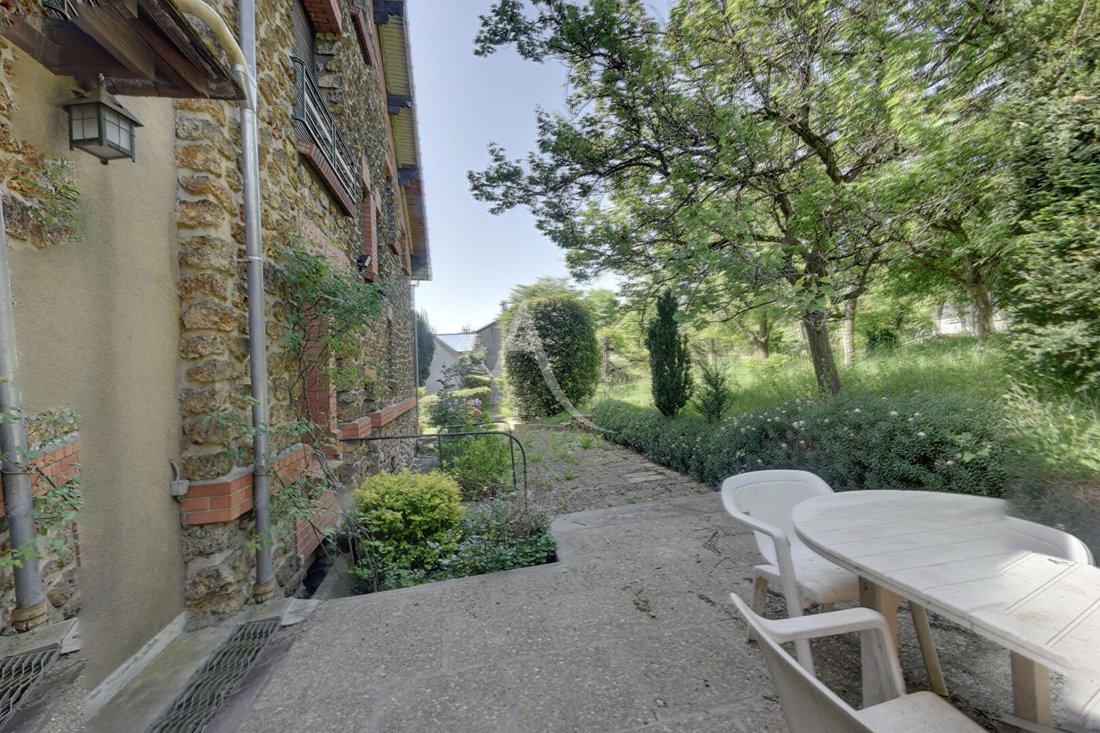 Villa in Arrondissement of Bobigny, Ile-de-France, France 3 - 17047742