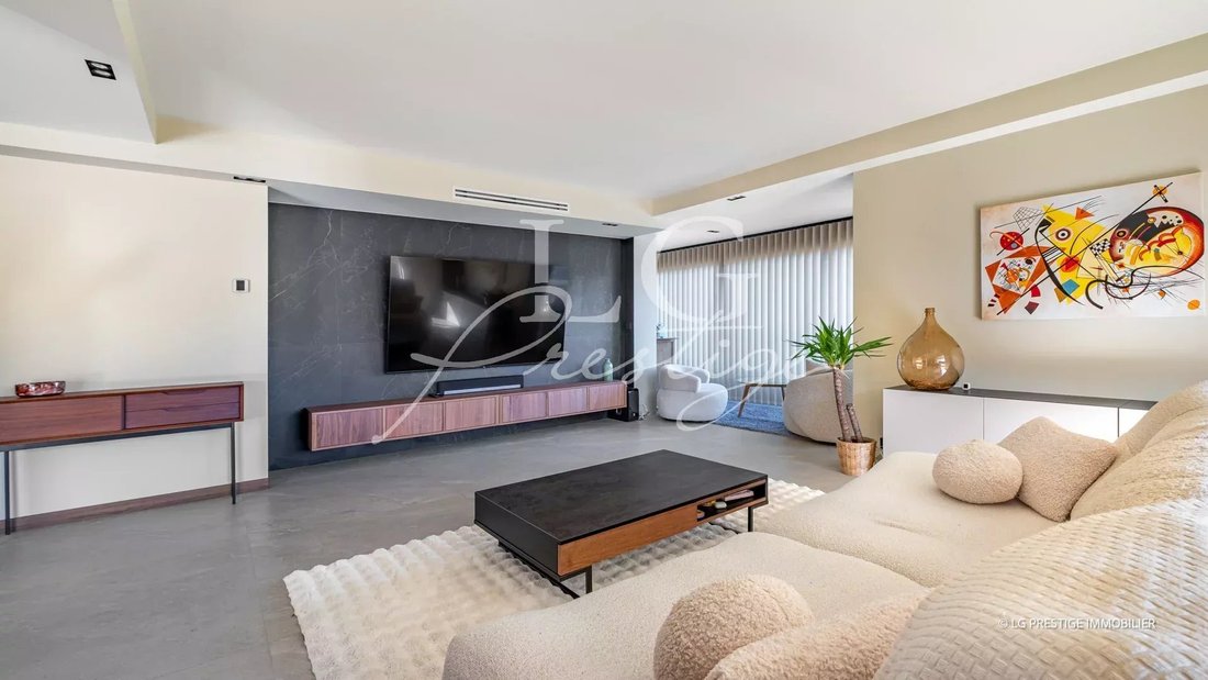 Apartment in Mandelieu-la-Napoule, Provence-Alpes-Côte d'Azur, France 4 - 17055562