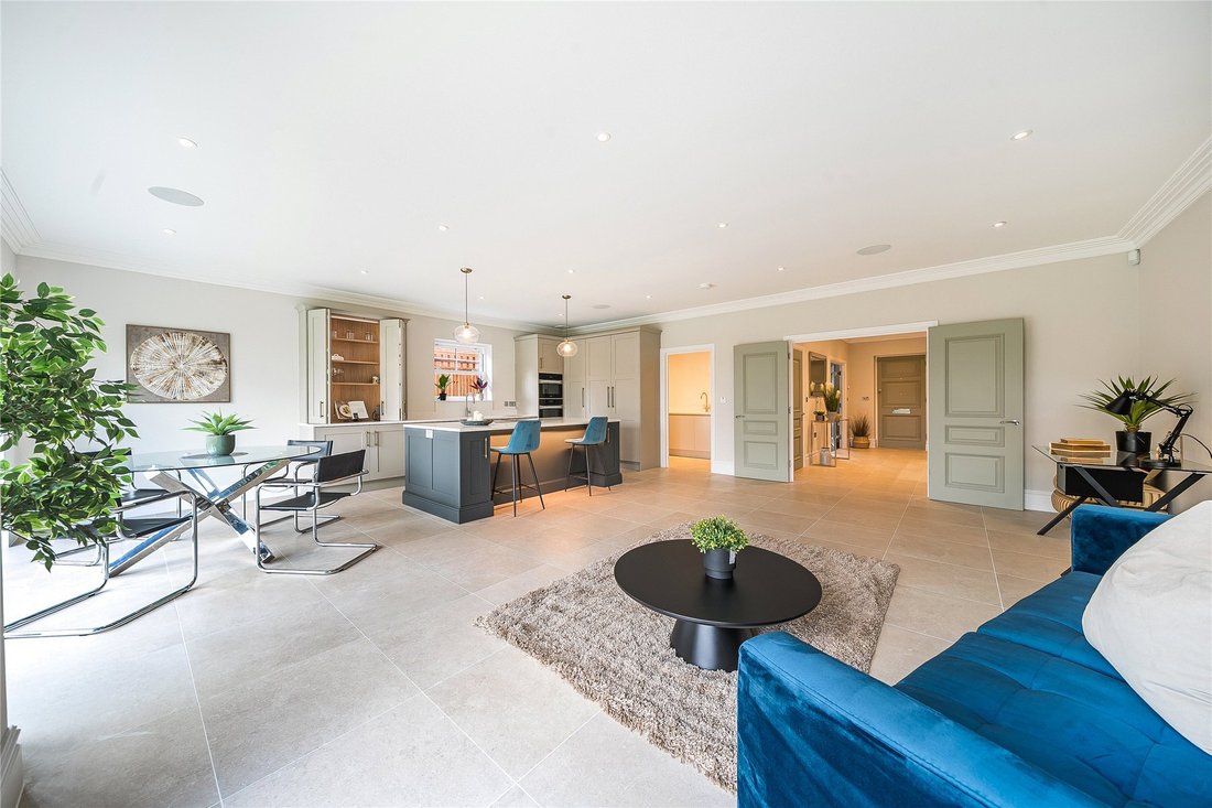 House in West Clandon, England 2 - 17003178