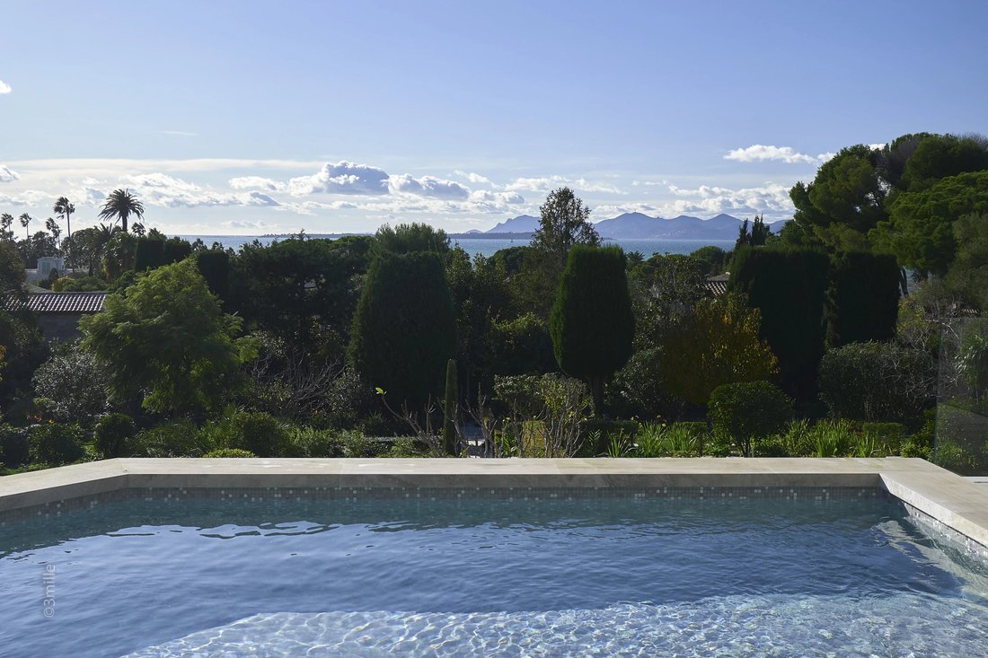 Estate in Antibes, Provence-Alpes-Côte d'Azur, France 2 - 17048798