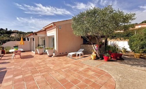 Villa in Les Issambres, Roquebrune-sur-Argens, France 1