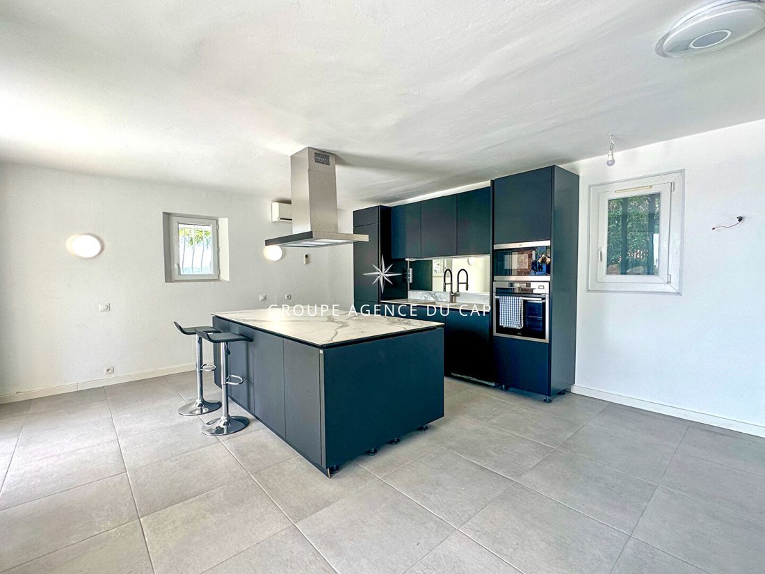 Villa in Les Issambres, Roquebrune-sur-Argens, France 5 - 13995049