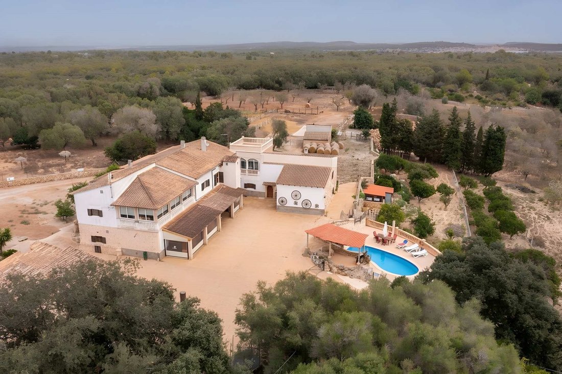 Country House in Lloret de Vistalegre, Balearic Islands, Spain 3 - 11761548