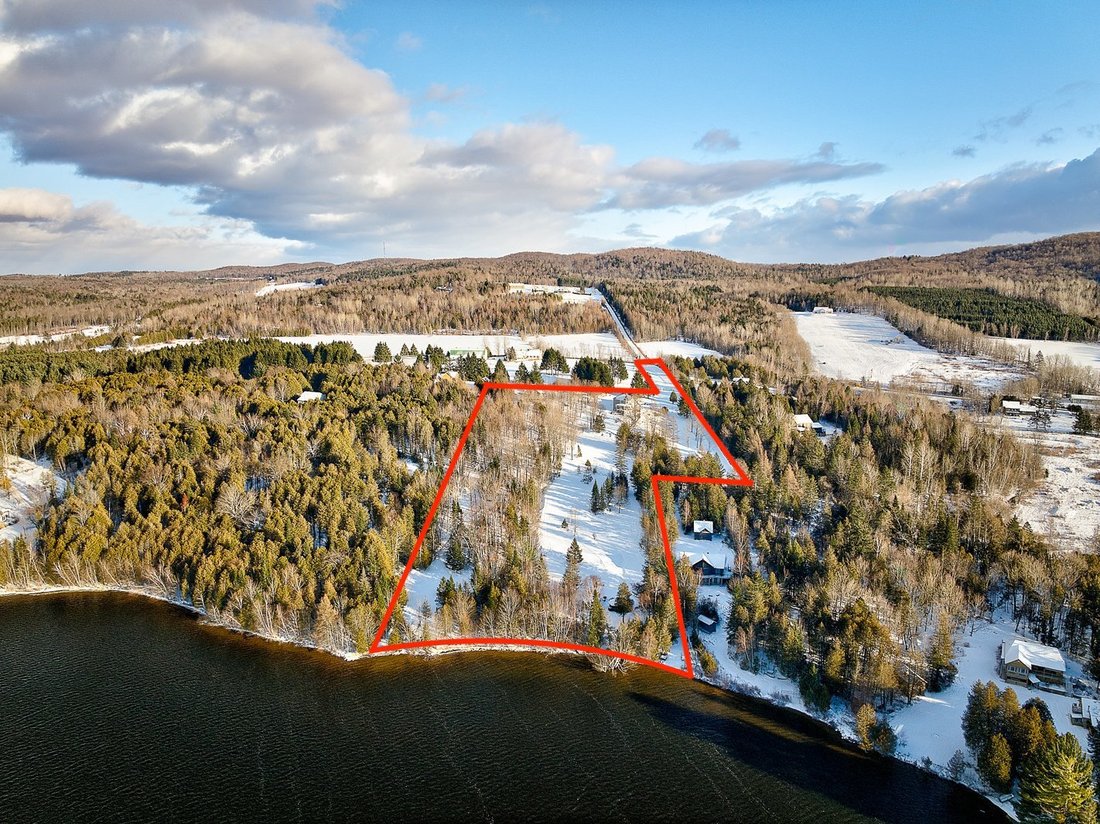 House in Austin, Quebec, Canada 2 - 16907220