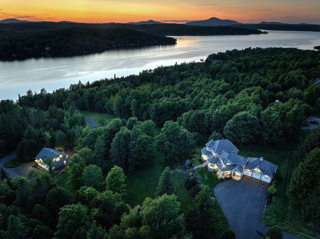 House in Austin, Quebec, Canada 5 - 16907220