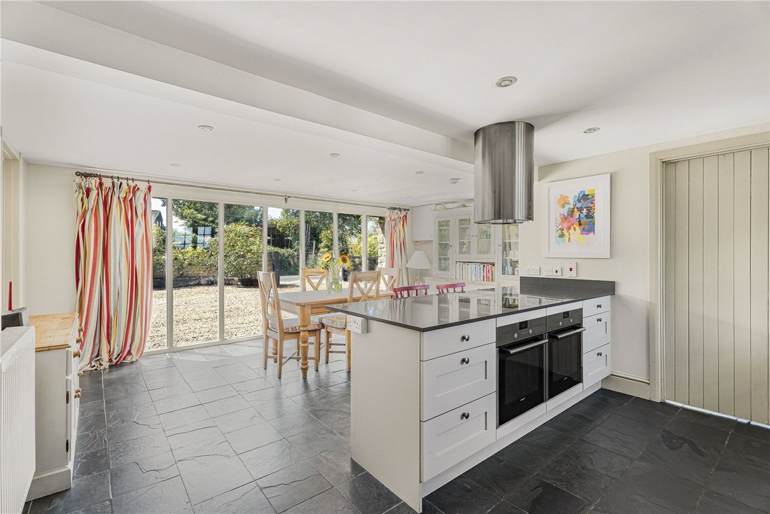 House in Akeley, England 4 - 17048873