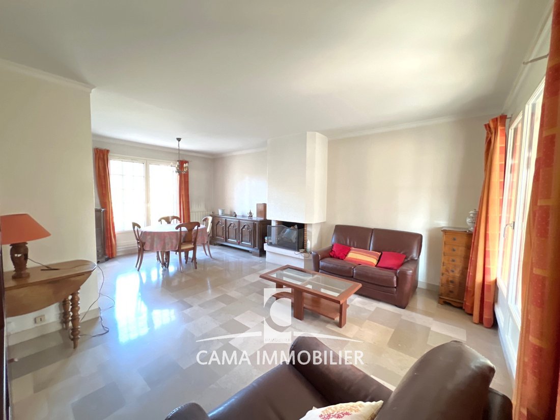 Haus in Bas Buc, Birr, Frankreich 1 - 17055455
