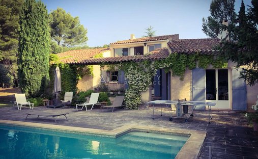 Villa in Lourmarin, Provence-Alpes-Côte d'Azur, France 1