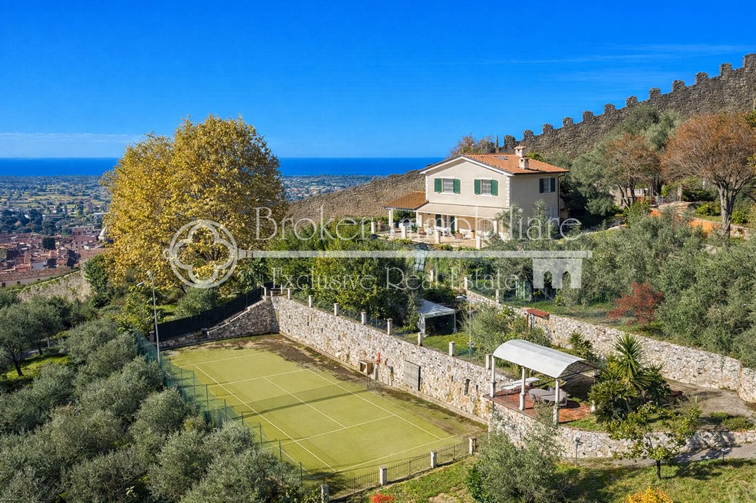 Villa in Pietrasanta, Tuscany, Italy 1 - 16566389