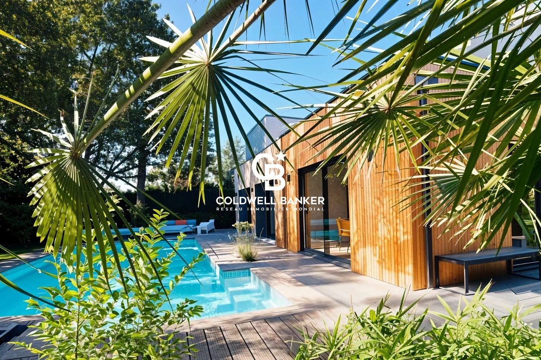Villa in Lege Bourg, Lège-Cap-Ferret, France 1 - 17056444