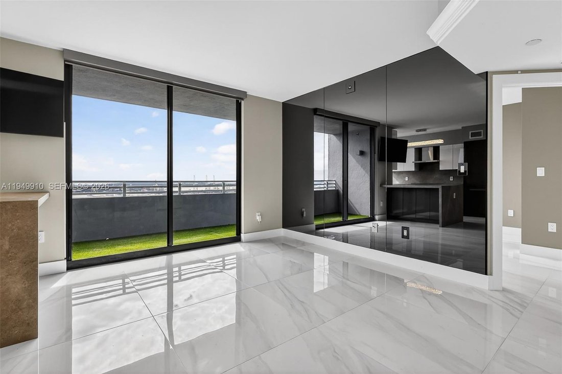 Condo in Miami Beach, Florida, United States 3 - 17050764