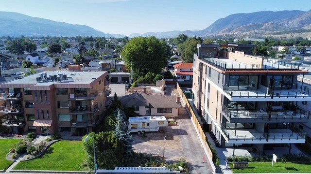 House in Penticton, British Columbia, Canada 4 - 17051465