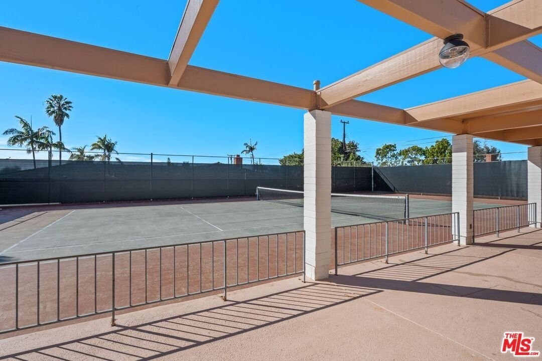 House in Los Angeles, California, United States 3 - 17059009